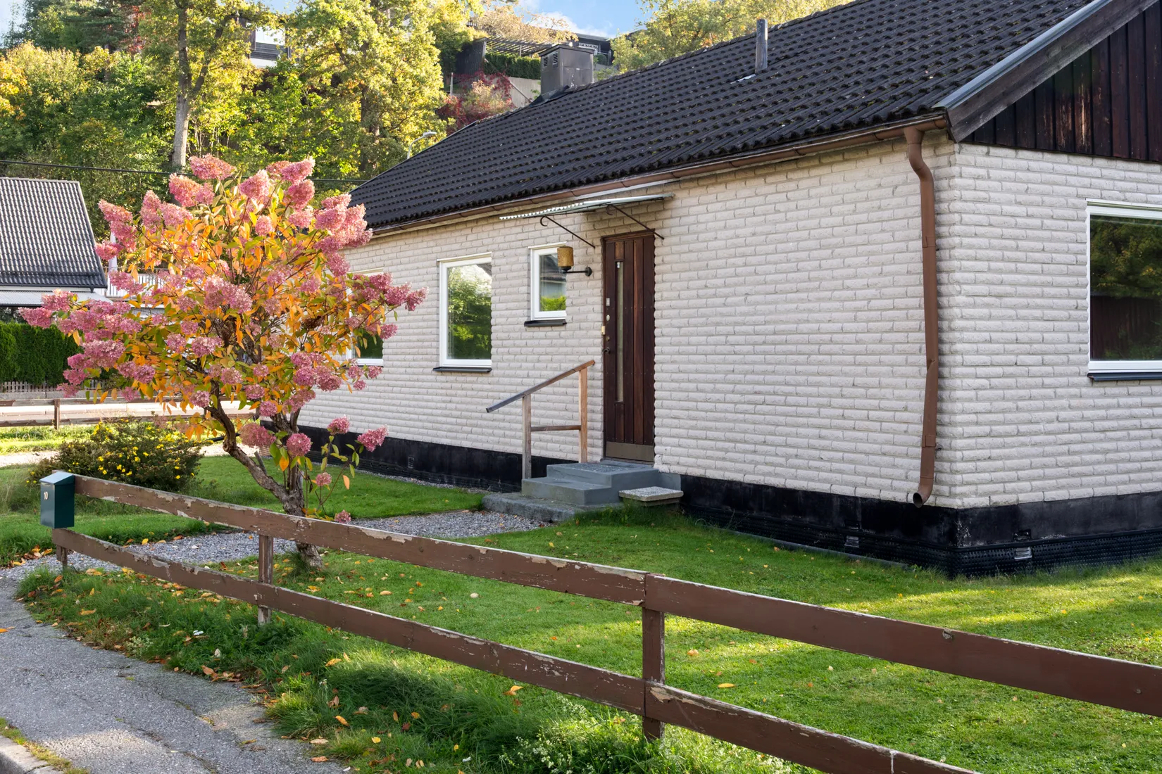 Villa, Storängsstigen 10, Kynäs/Hörningsnäs - nära sjön Trehörningen, Huddinge