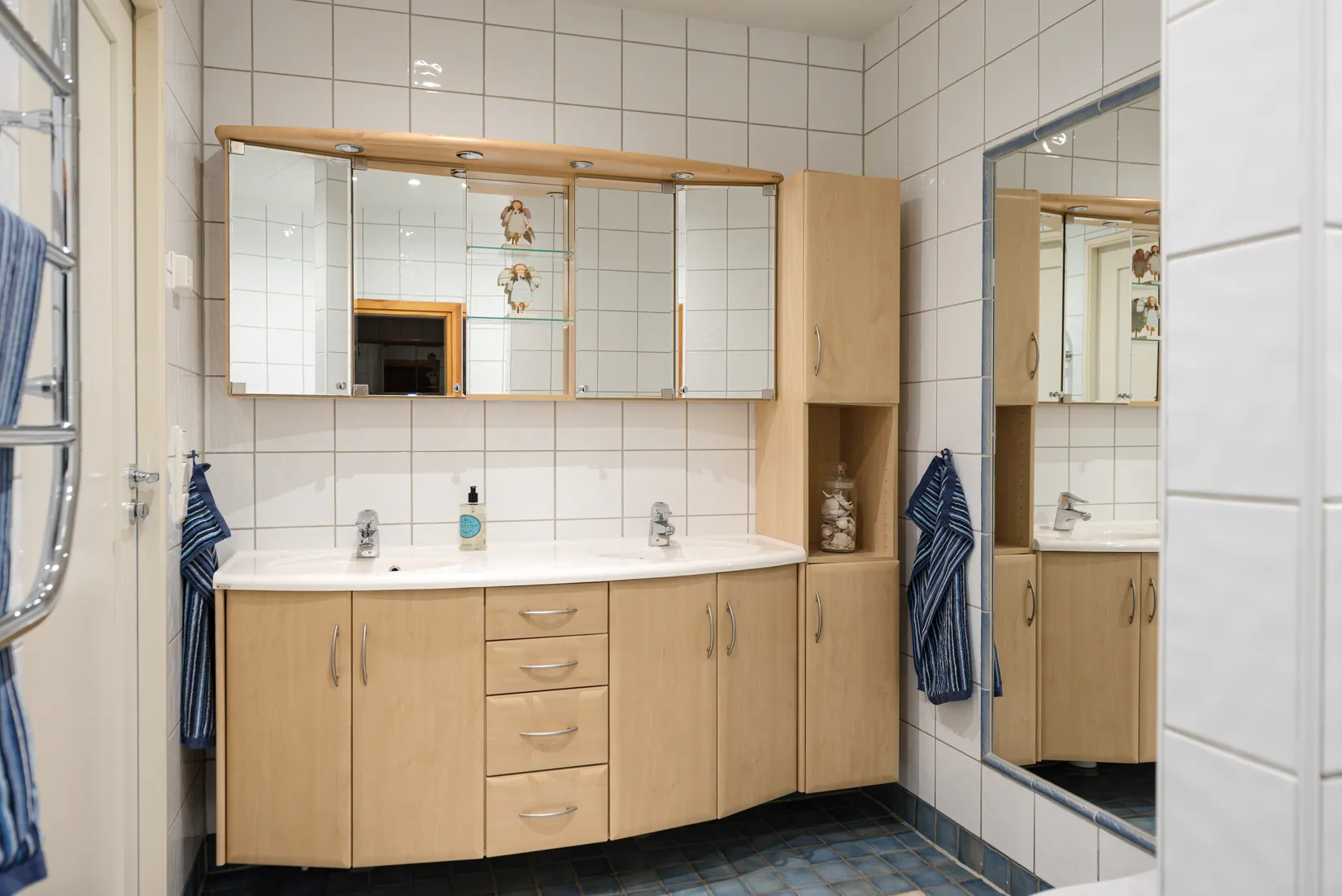 Villa, Grans gårds väg 18, Yttergran, Håbo