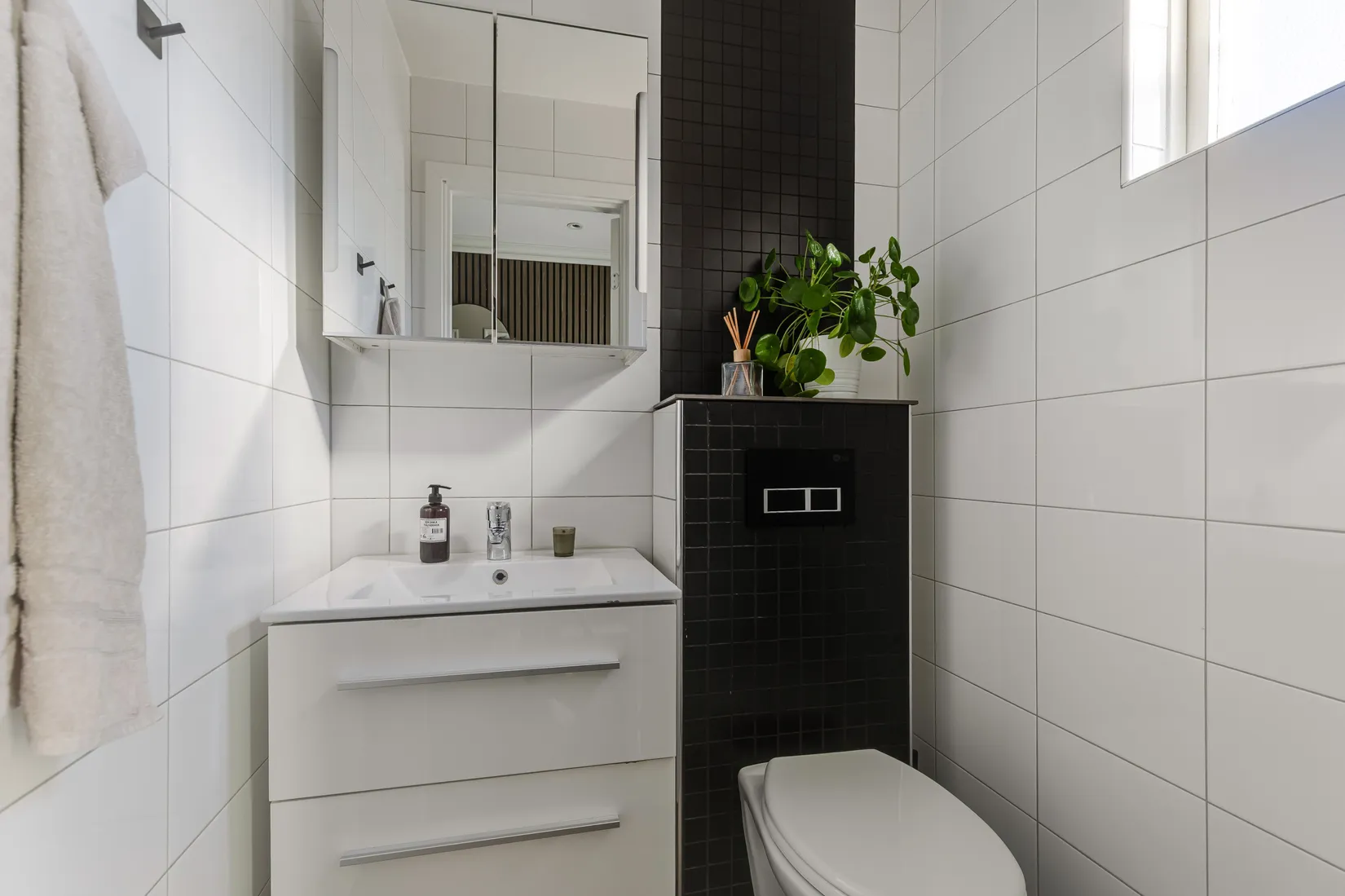 Radhus, Vallbyvägen 52A, Strängnäs