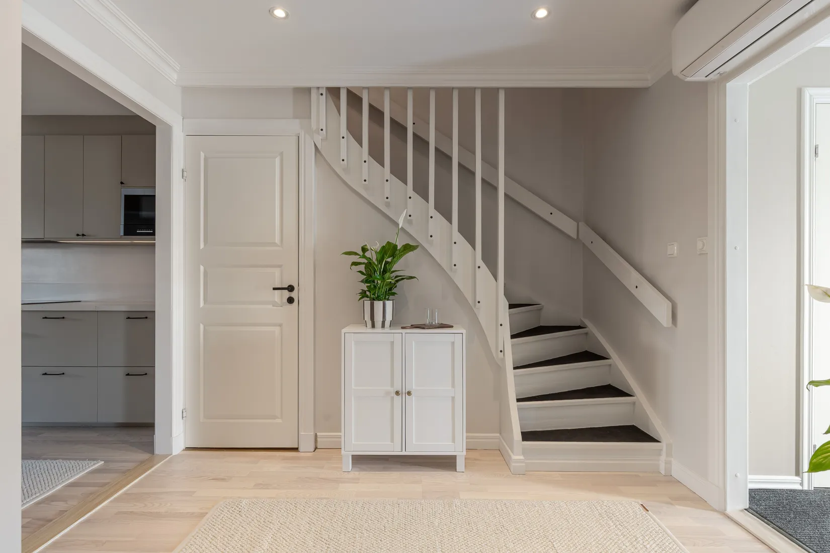 Radhus, Vallbyvägen 52A, Strängnäs