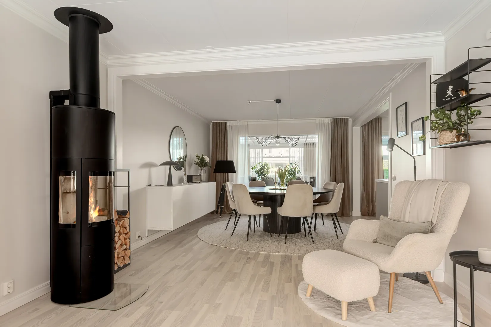 Radhus, Vallbyvägen 52A, Strängnäs