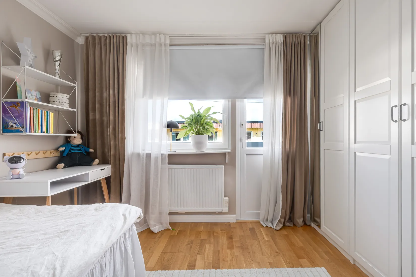 Radhus, Vallbyvägen 52A, Strängnäs