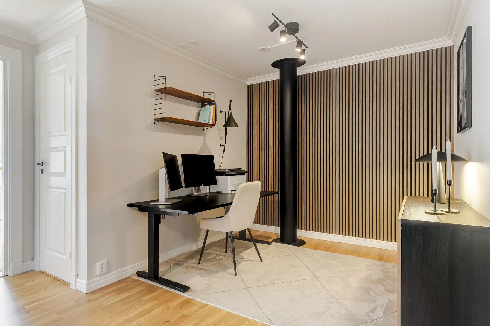 Radhus, Vallbyvägen 52A, Strängnäs