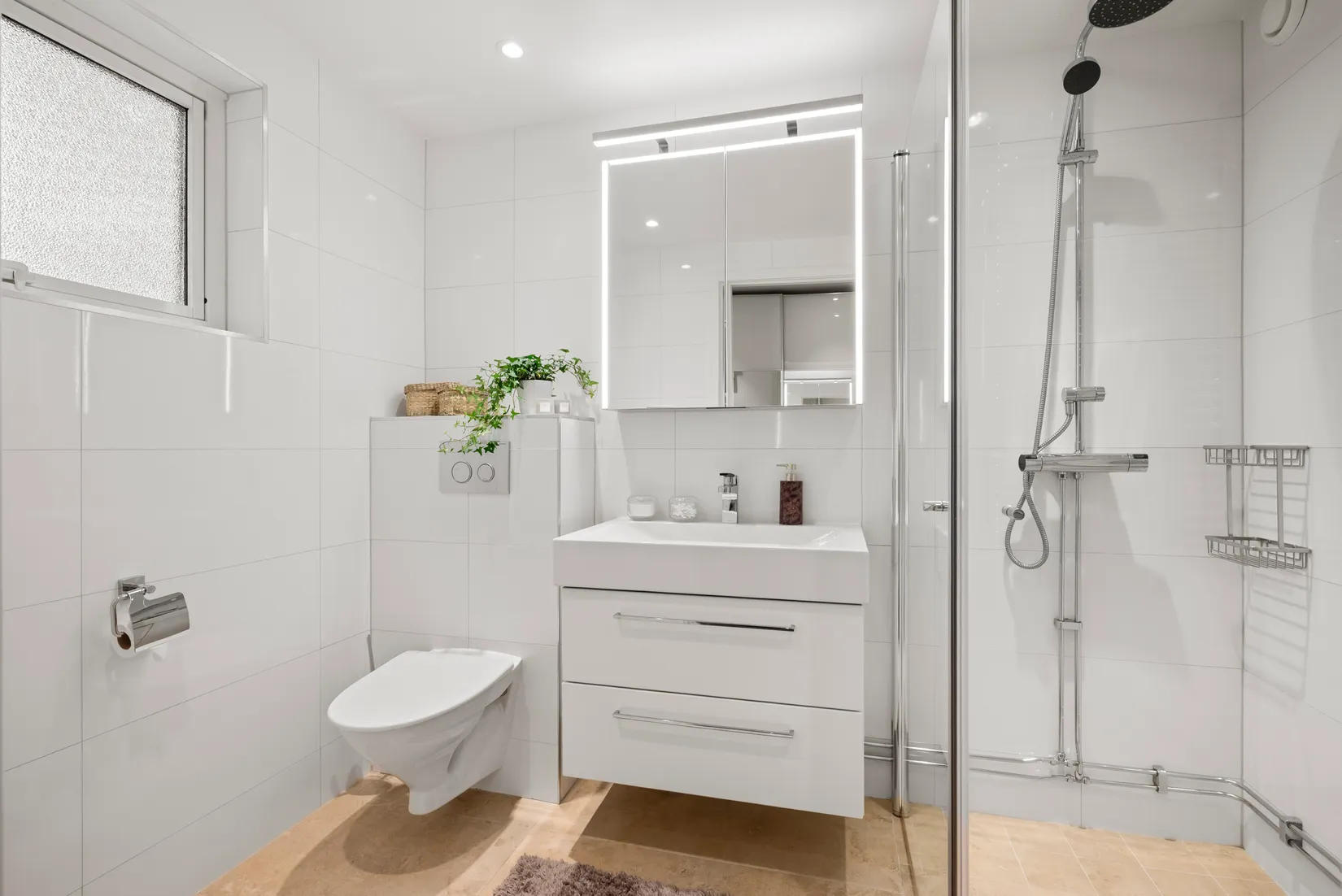 Radhus, Starbovägen 38, Nälsta, Stockholm