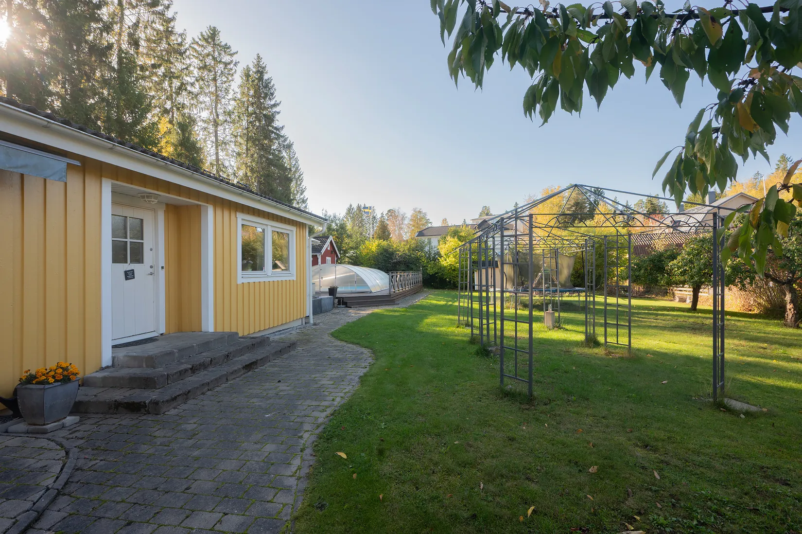 Villa, Strandvägen 27, Uttran, Botkyrka