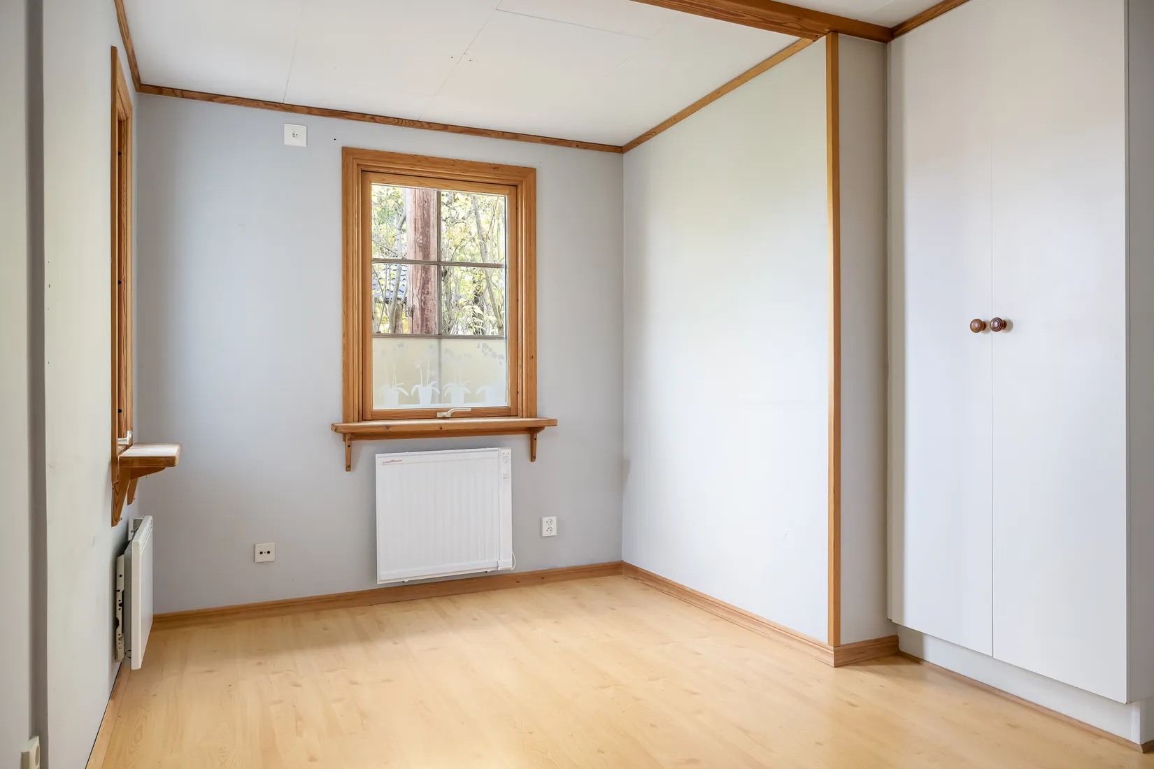 Villa, Kömneviksvägen 9, Kömnevik vid sjön Yxningen, Valdemarsvik