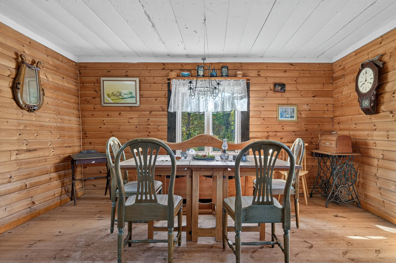Gård/Skog, Dunsjö 240, Askersund