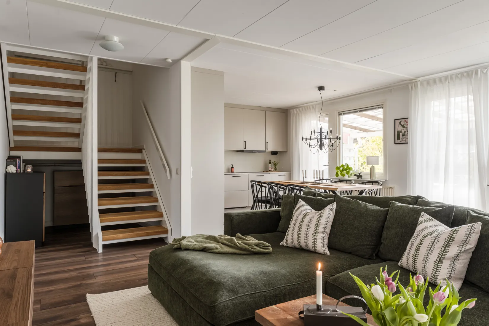 Radhus, Stinsvägen 33, Hovsta, Örebro