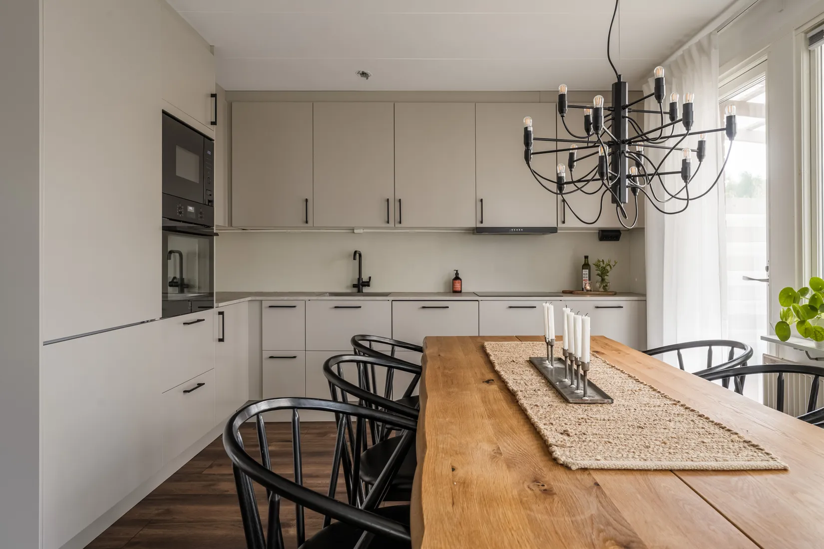 Radhus, Stinsvägen 33, Hovsta, Örebro