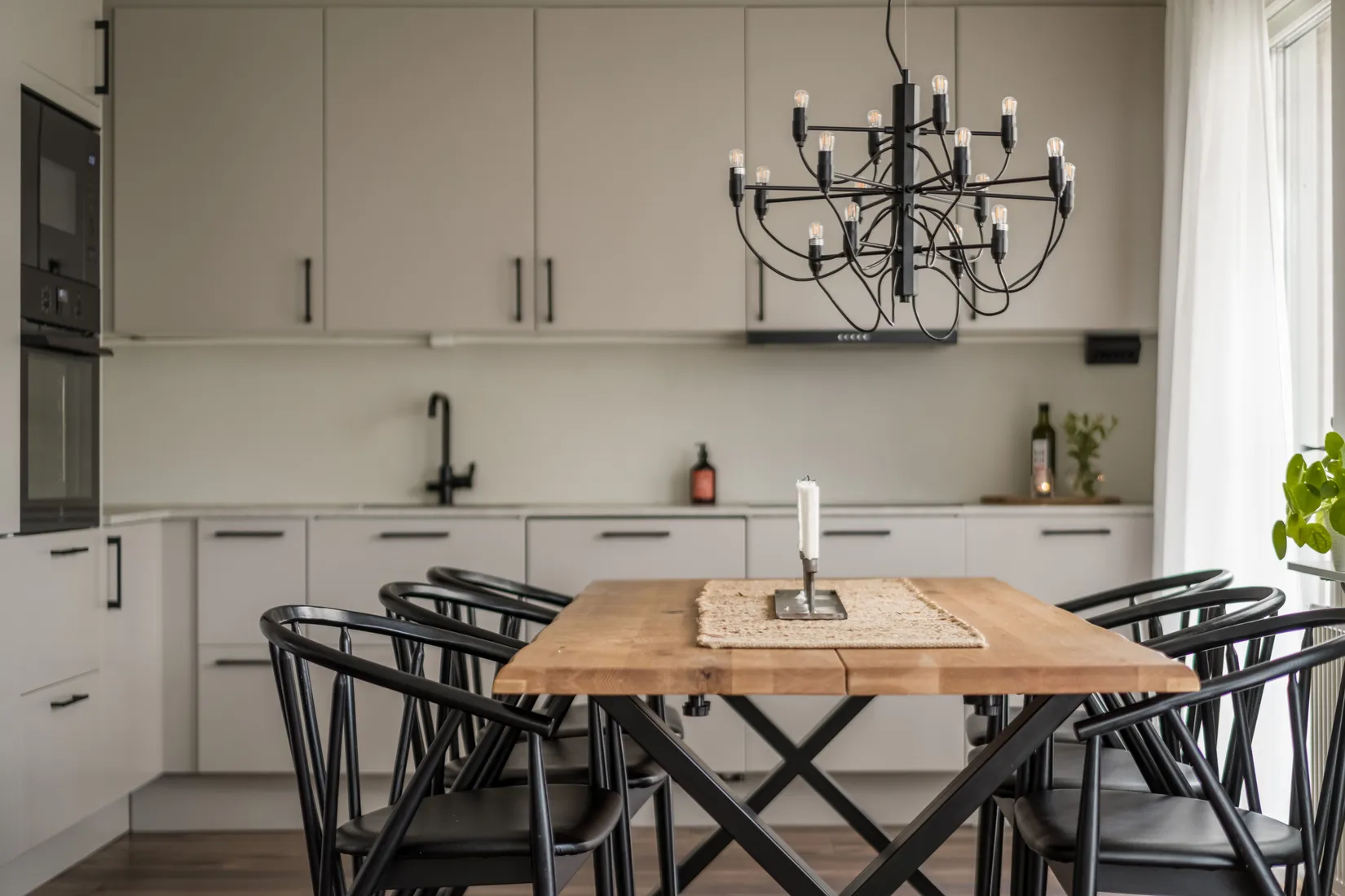 Radhus, Stinsvägen 33, Hovsta, Örebro