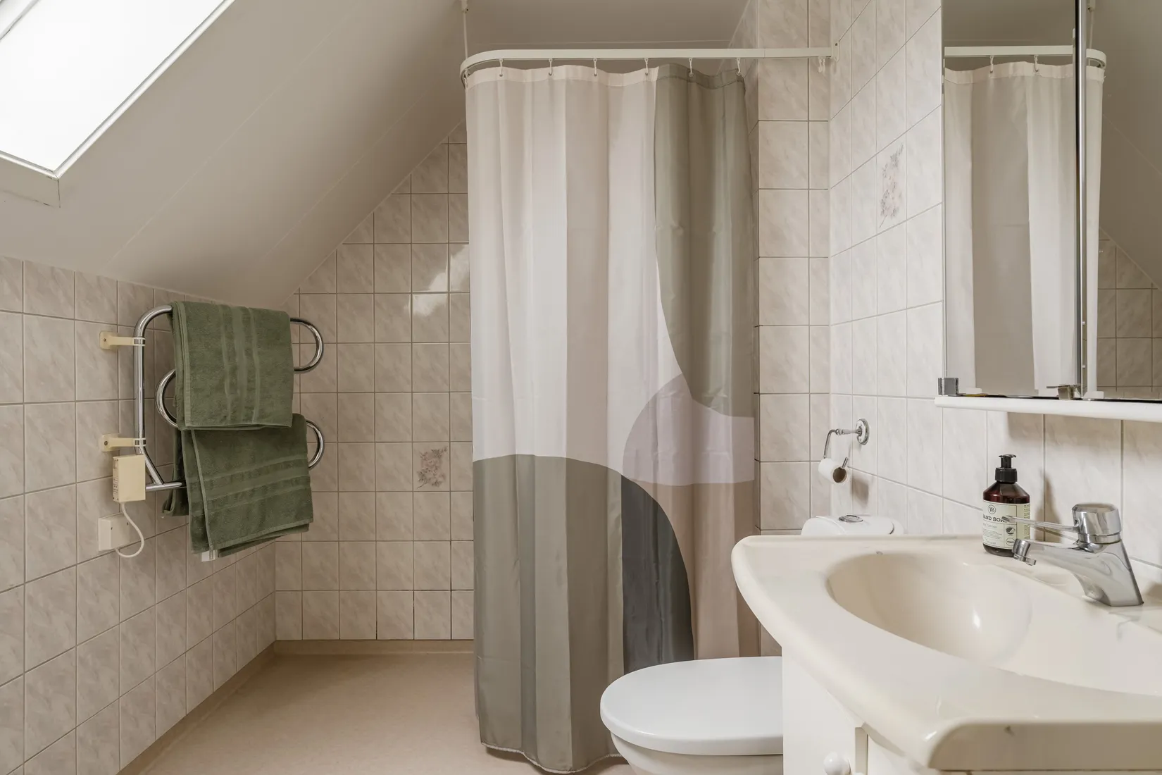 Radhus, Stinsvägen 33, Hovsta, Örebro