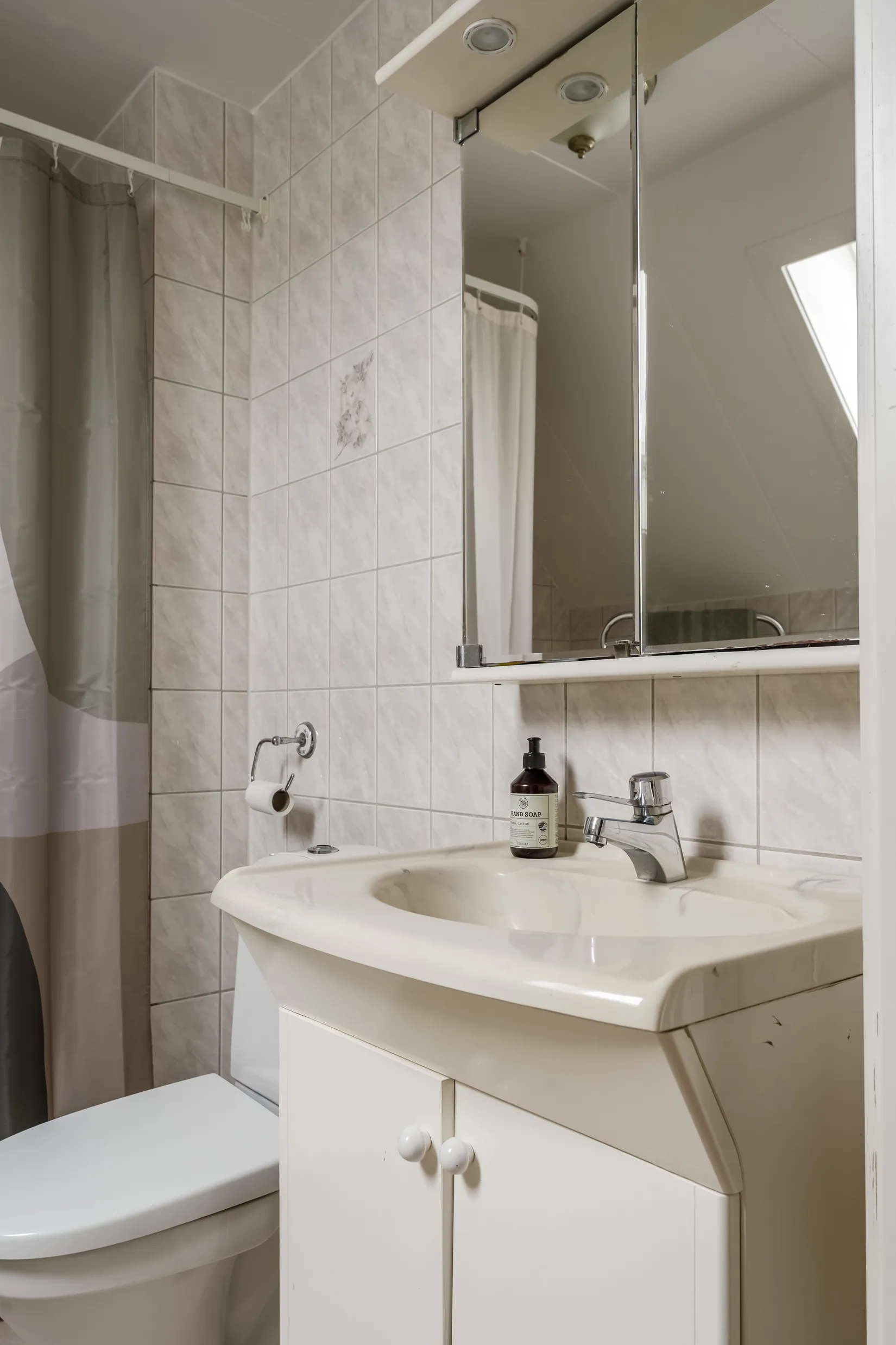 Radhus, Stinsvägen 33, Hovsta, Örebro