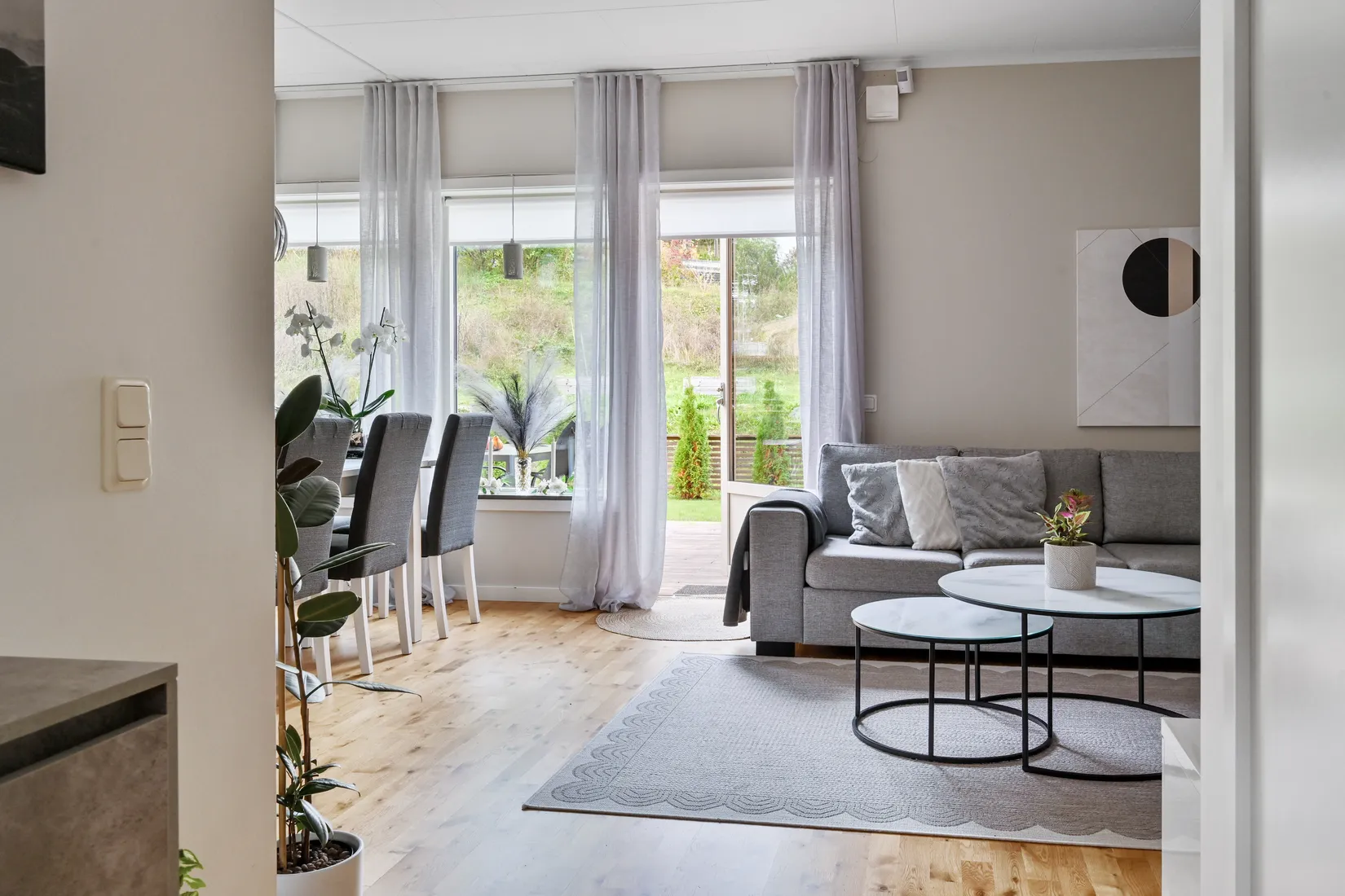 Radhus, Frisells gata 2D, Sanda Ängar, Upplands Väsby