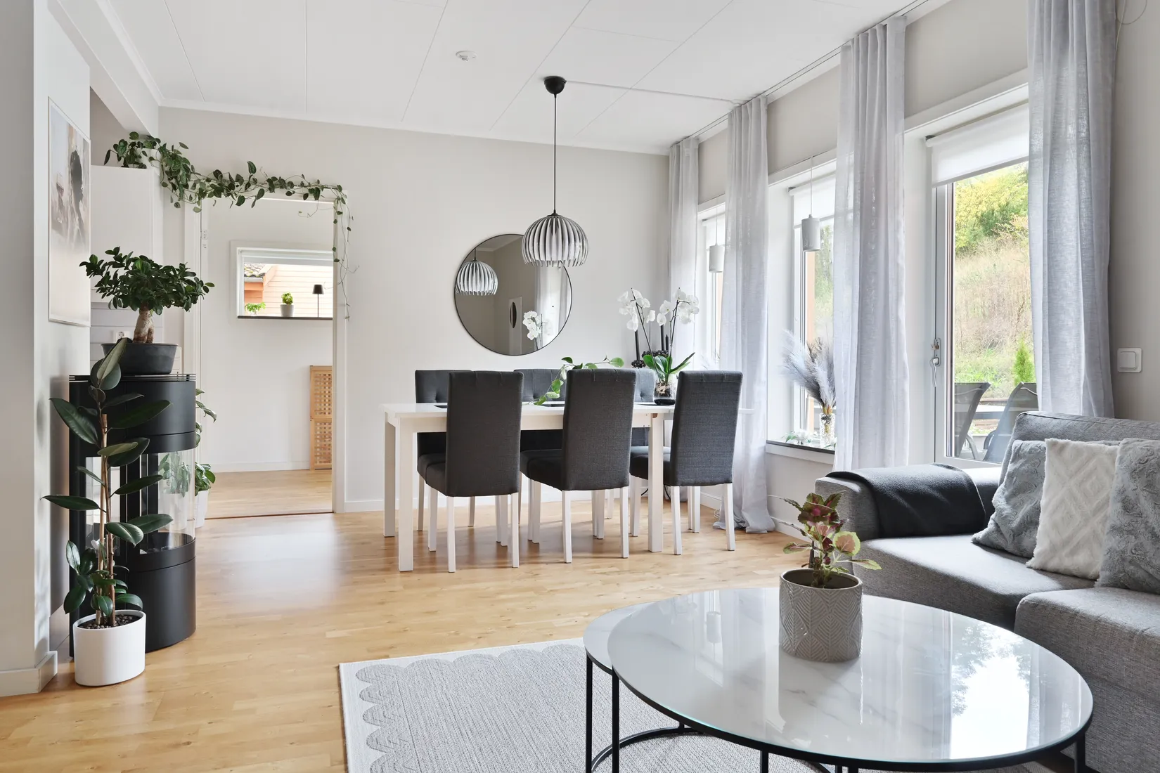 Radhus, Frisells gata 2D, Sanda Ängar, Upplands Väsby