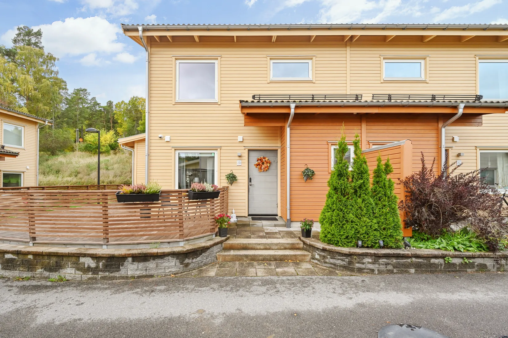 Radhus, Frisells gata 2D, Sanda Ängar, Upplands Väsby