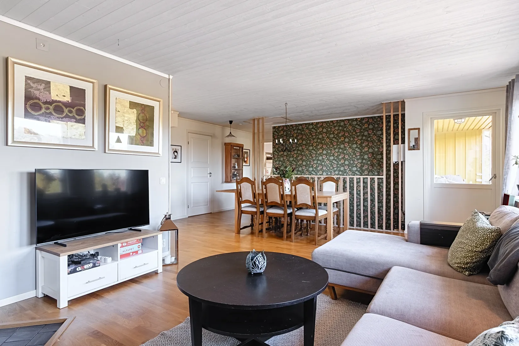 Villa, Hällbyvägen 33, Hällby, Eskilstuna