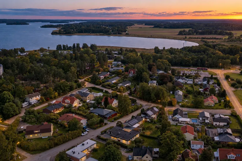 Villa, Korsängsvägen 5, Kungsängen/Centrum, Upplands-Bro