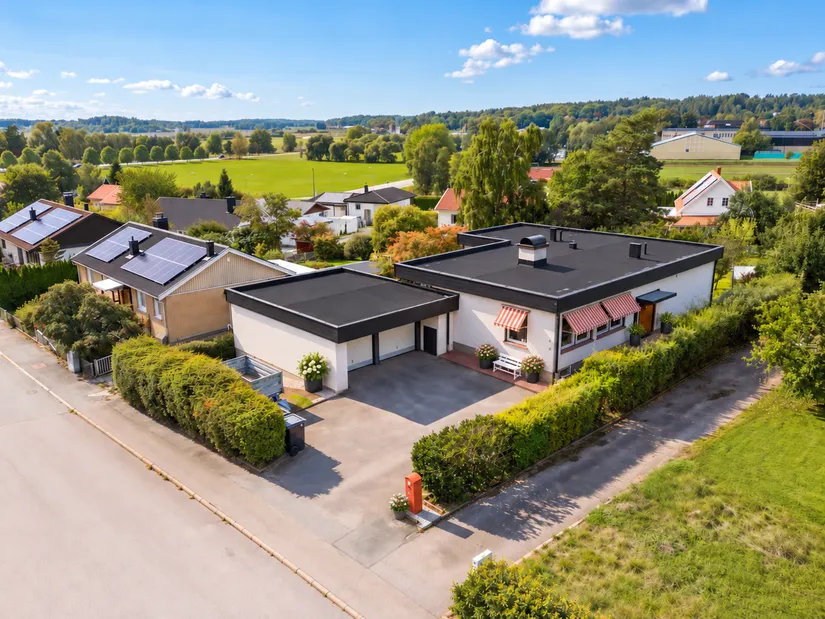 Villa, Korsängsvägen 5, Kungsängen/Centrum, Upplands-Bro