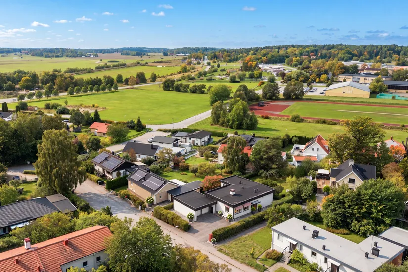 Villa, Korsängsvägen 5, Kungsängen/Centrum, Upplands-Bro