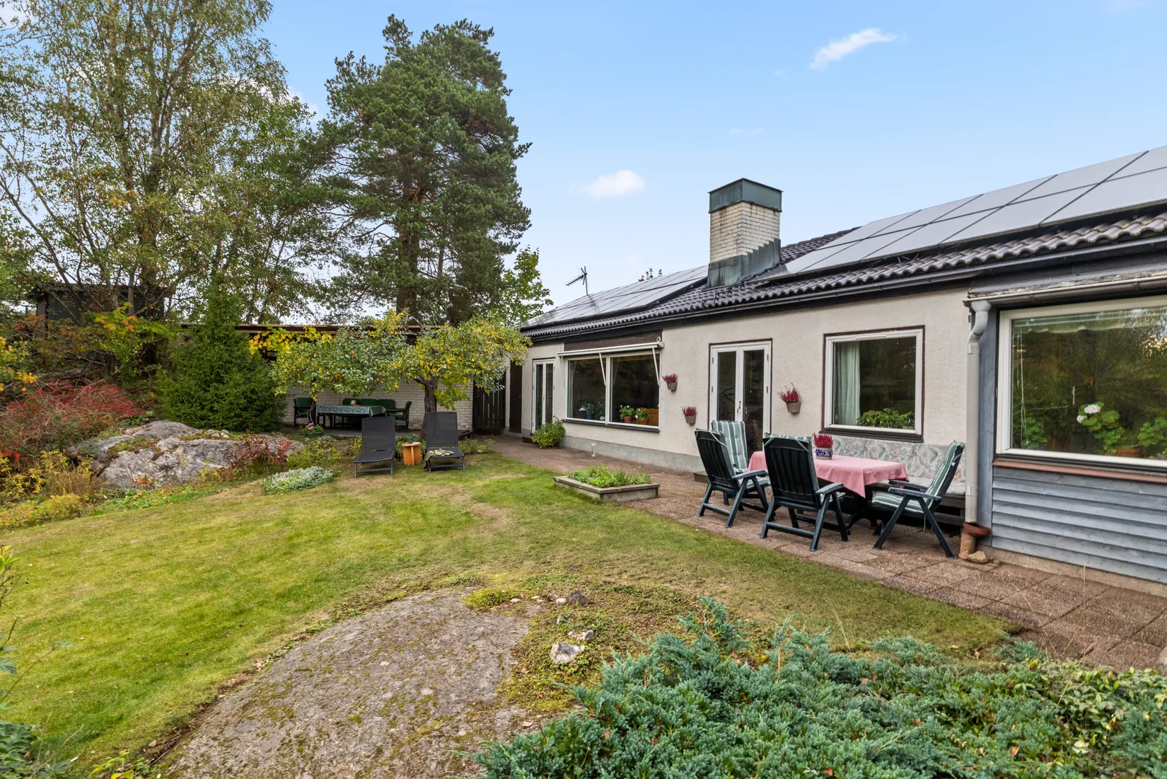 Villa, Körsbärsvägen 19, Centrum/Fårdala, Tyresö