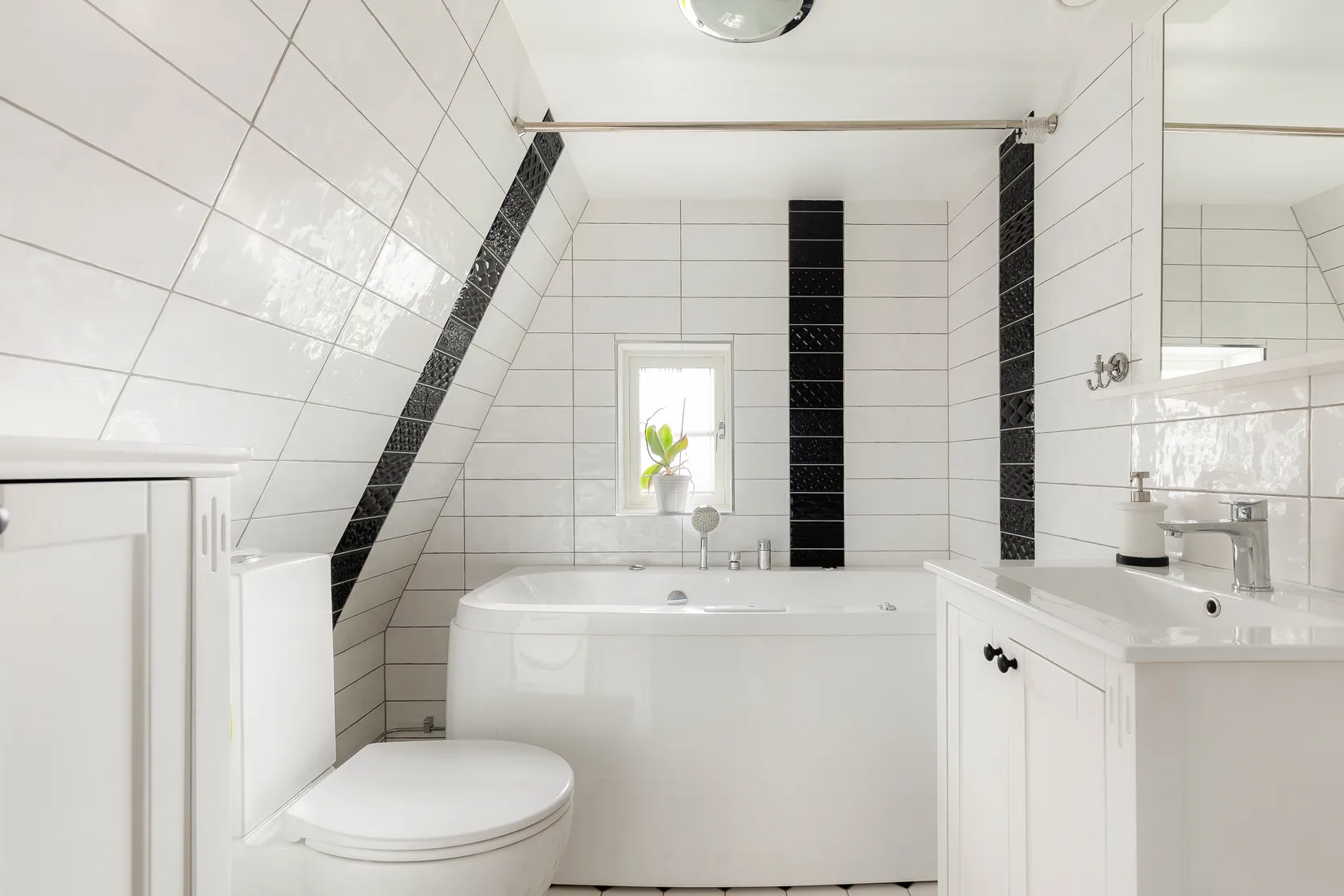 Villa, Äppelvägen 1, Bålsta, Håbo