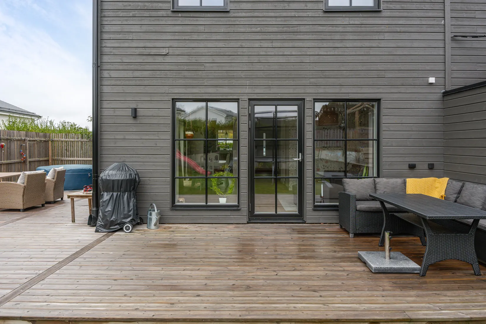 Radhus, Hasselbacksvägen 5E, Lanna, Lekeberg