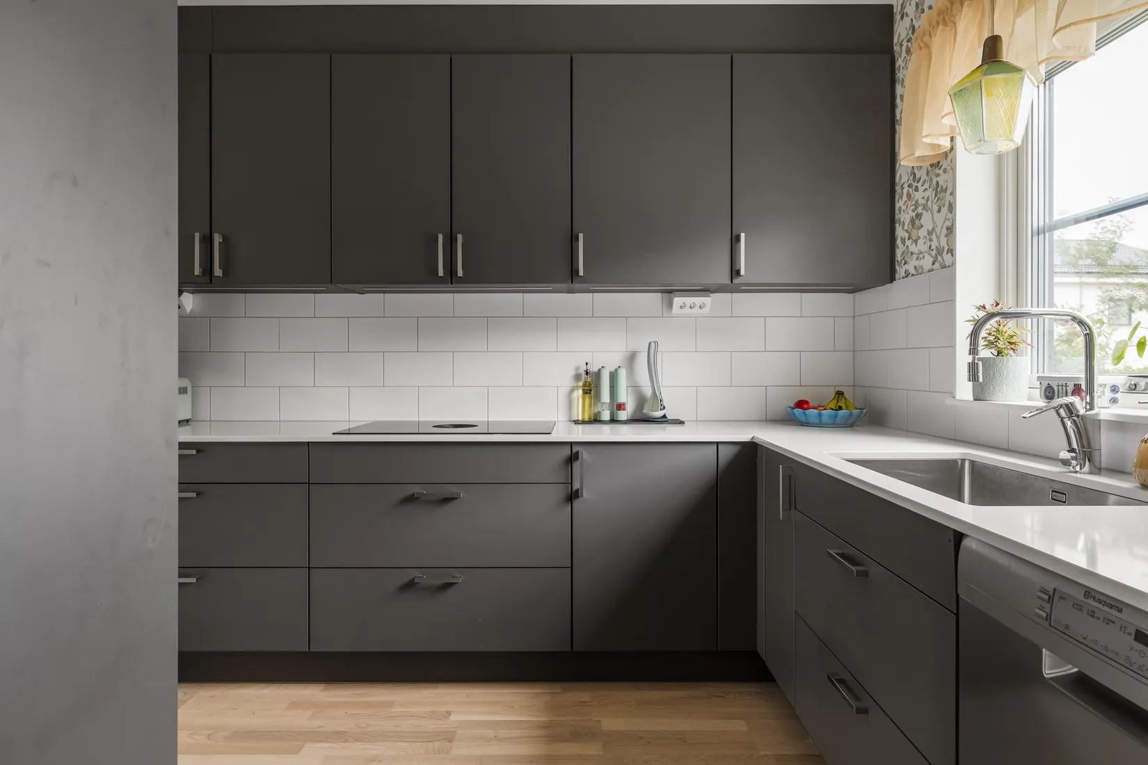 Radhus, Hasselbacksvägen 5E, Lanna, Lekeberg