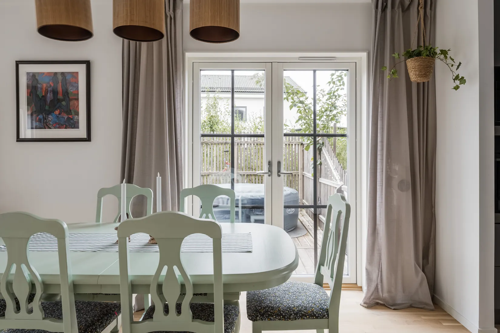 Radhus, Hasselbacksvägen 5E, Lanna, Lekeberg
