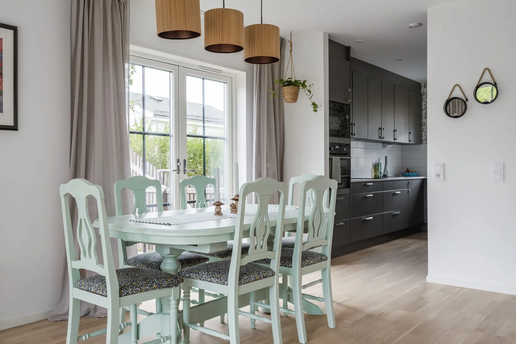 Radhus, Hasselbacksvägen 5E, Lanna, Lekeberg