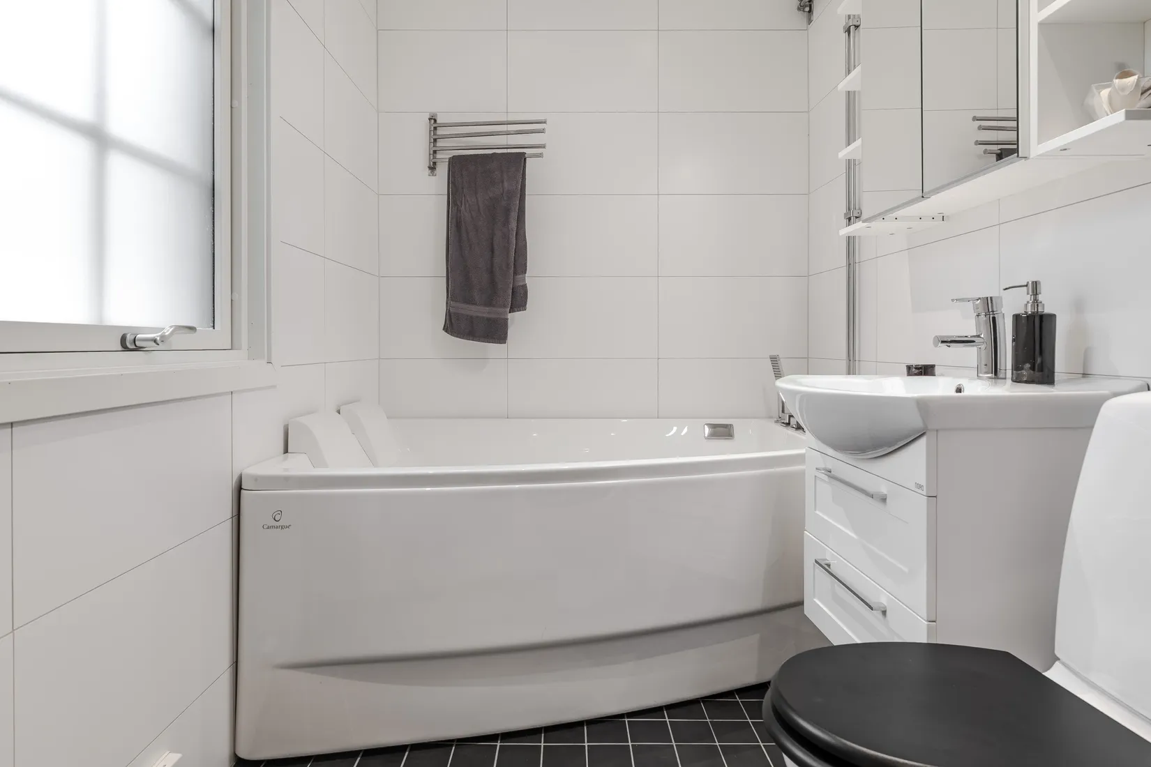 Villa, Baldersbrågatan 6, Munksundet, Enköping