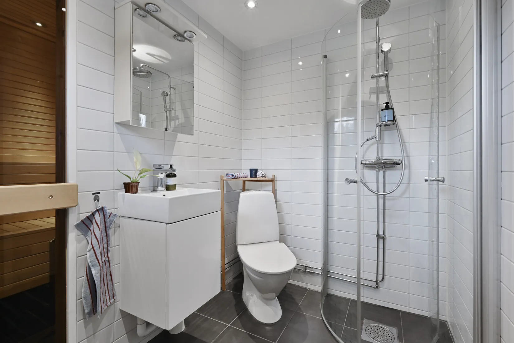 Radhus, Starrgränd 24, Viby, Sollentuna