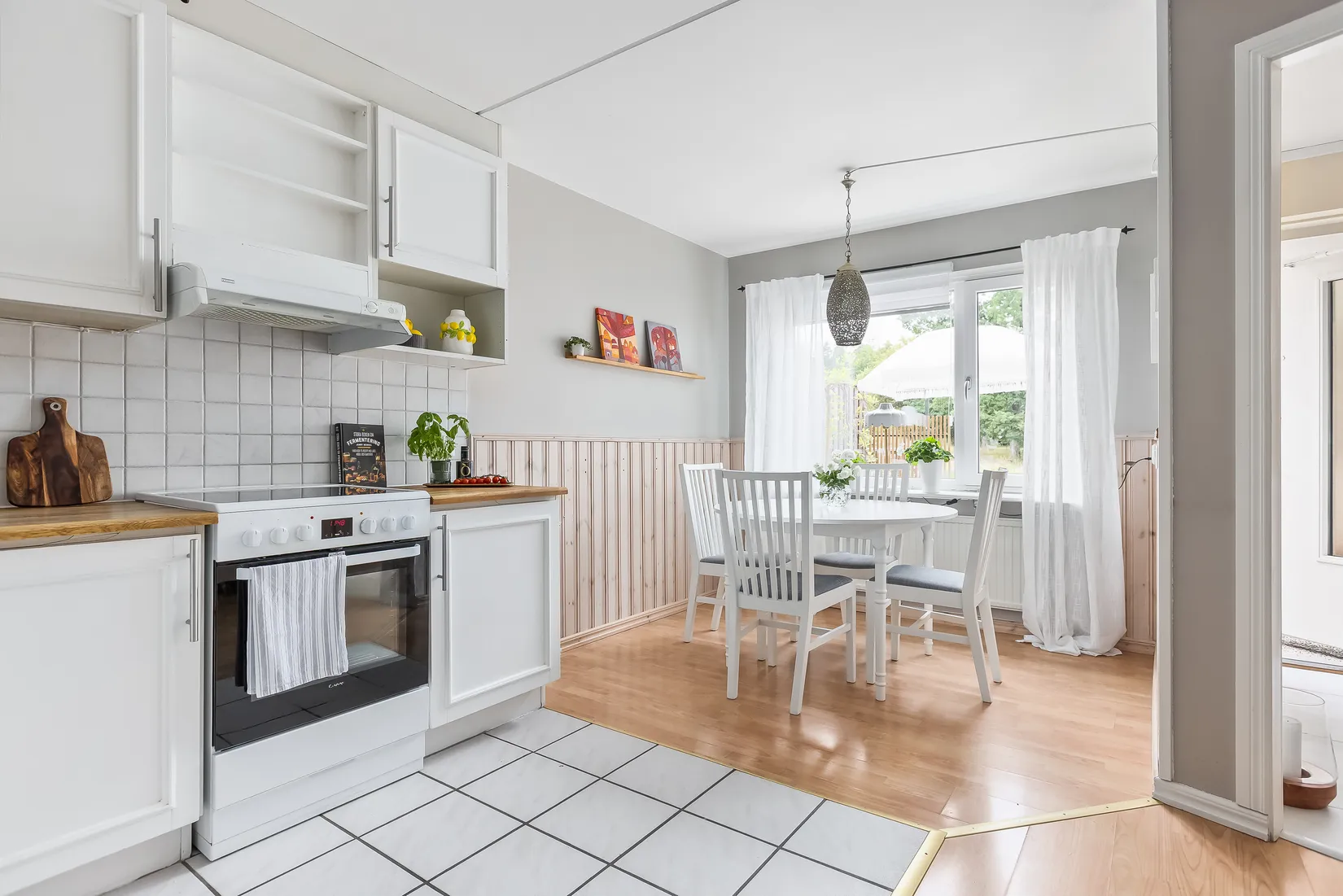 Radhus, Klangvägen 11, Skogås, Huddinge