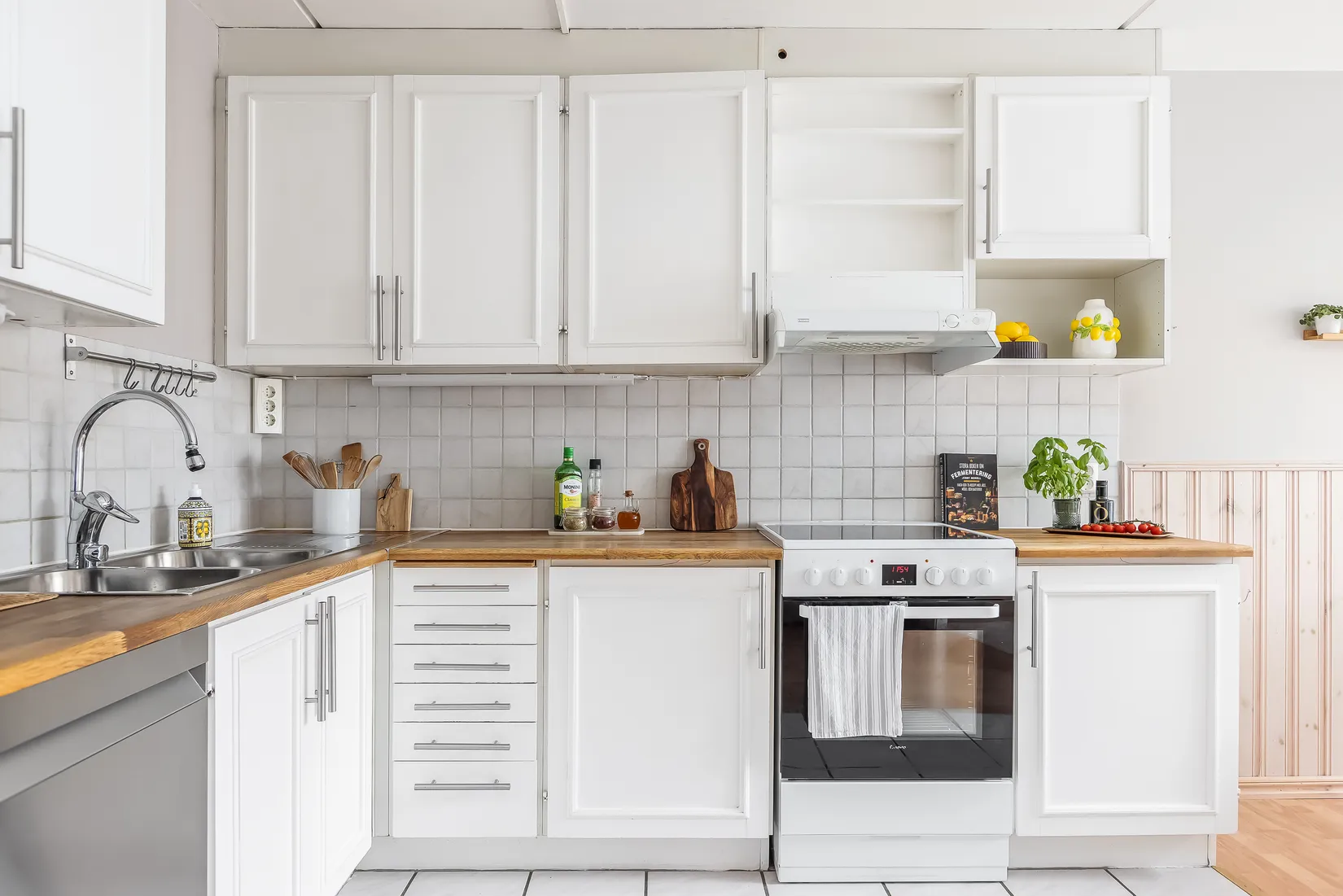 Radhus, Klangvägen 11, Skogås, Huddinge