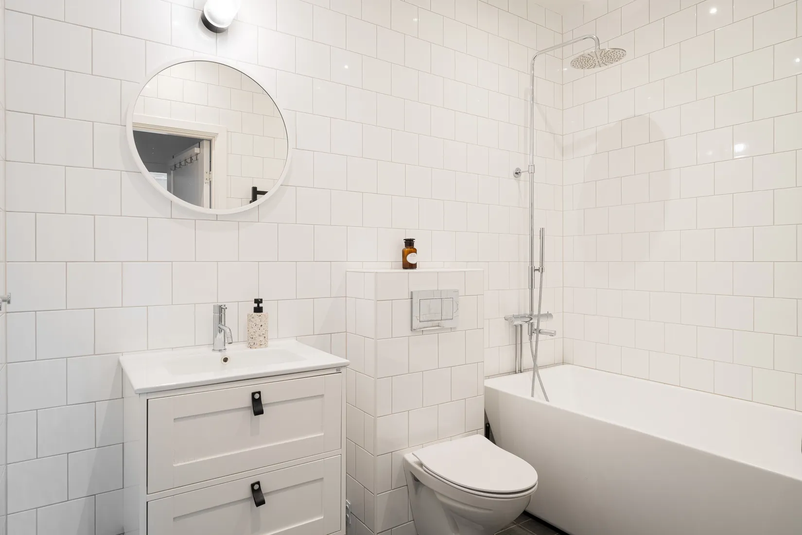 Radhus, Rådans gårdsväg 39, Silverdal, Sollentuna