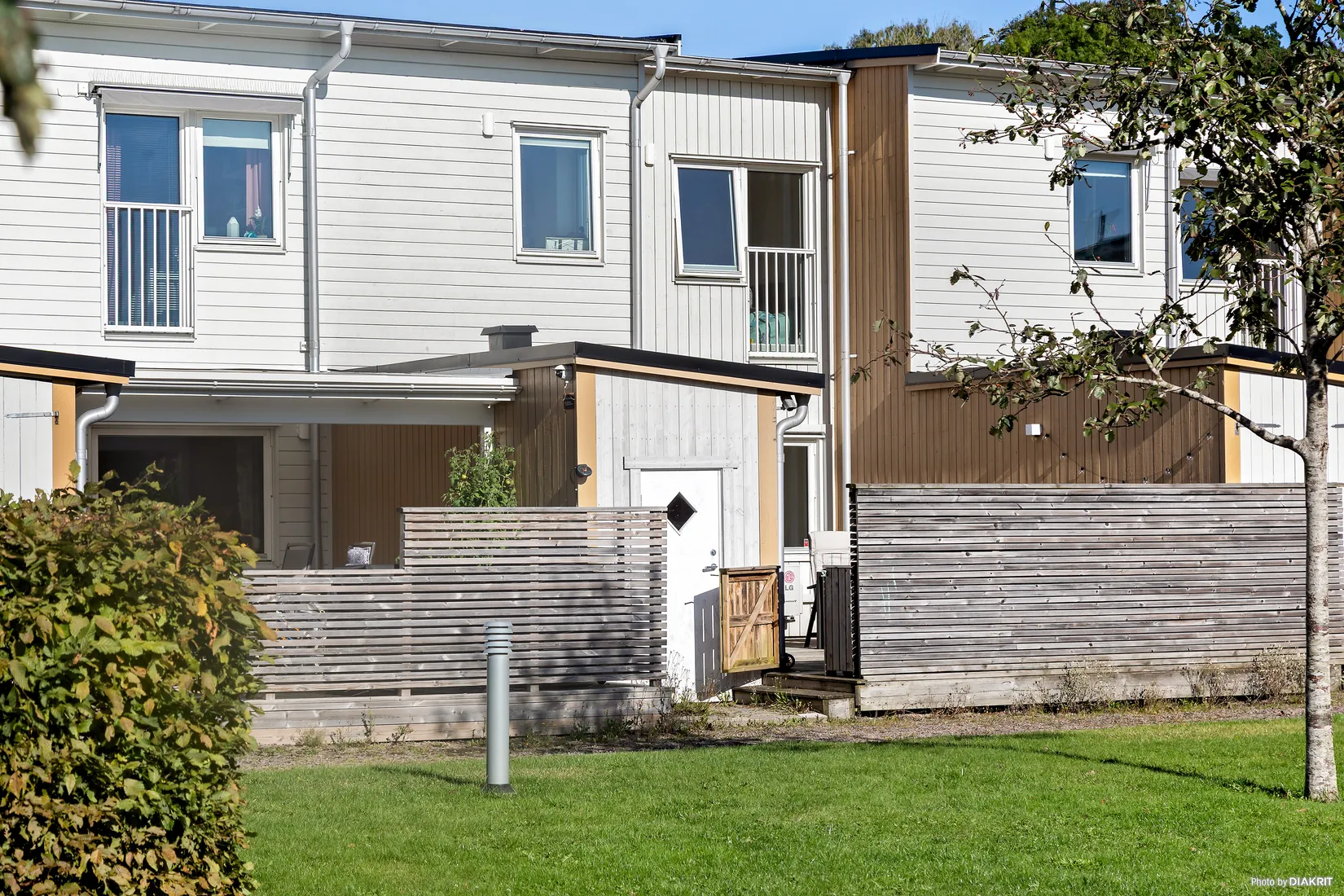 Radhus, Mor Marias väg 9, Björkris, Kungsbacka