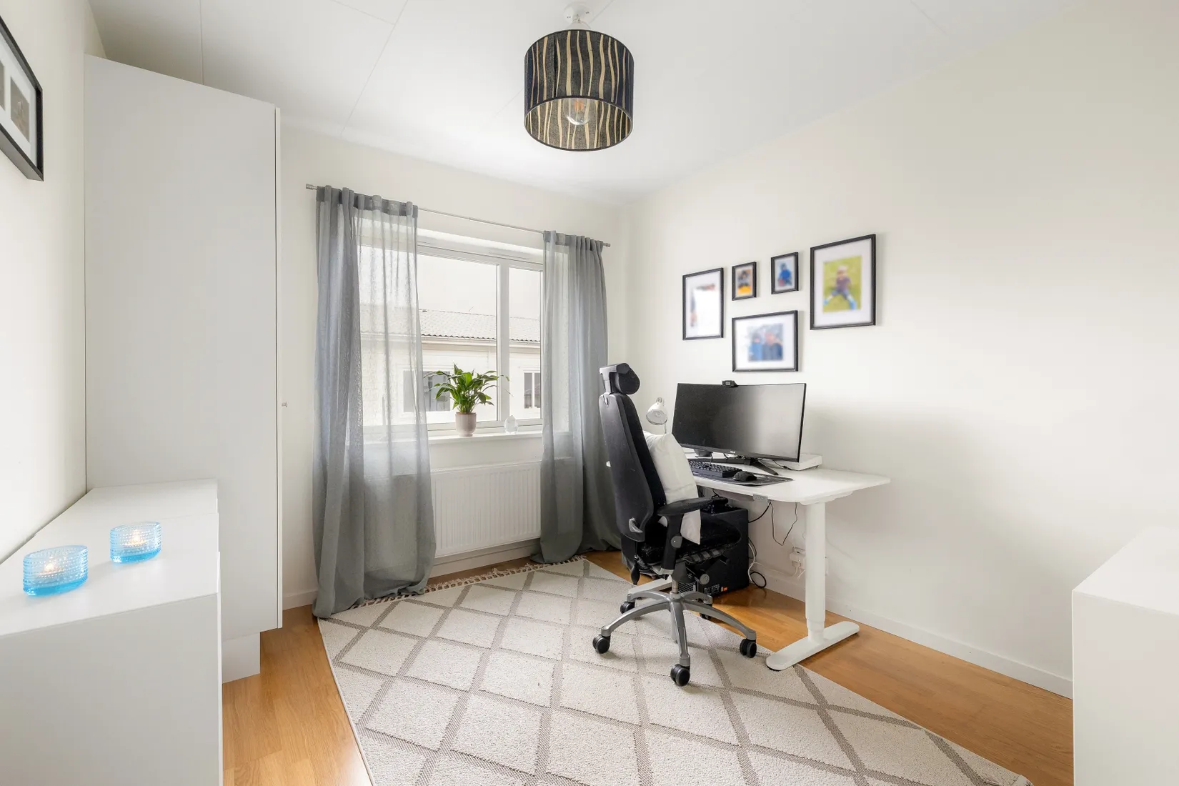 Radhus, Norra Atriumvägen 32, Kvisslingby, Österåker