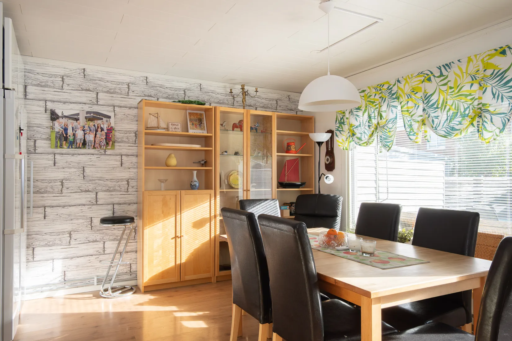 Villa, Liegatan 18, Hammarby, Västerås