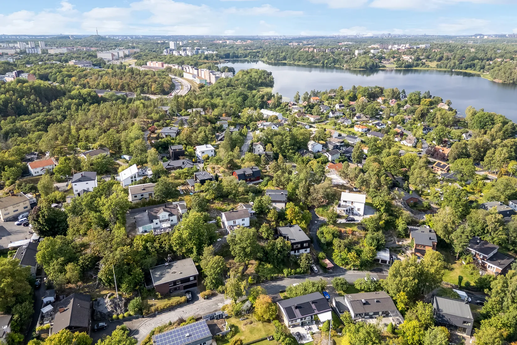 Tomt, Bridgevägen 7D, Huddinge