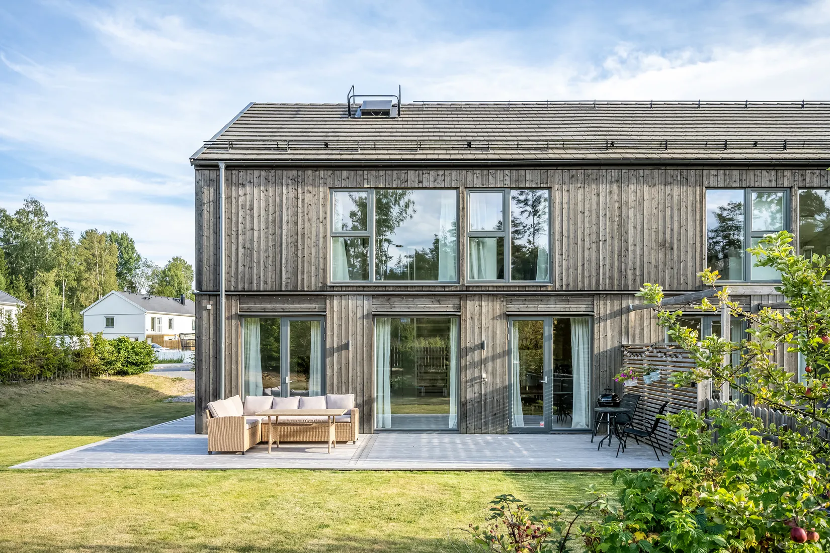 Radhus, Lunnarevägen 27C, Länna, Huddinge