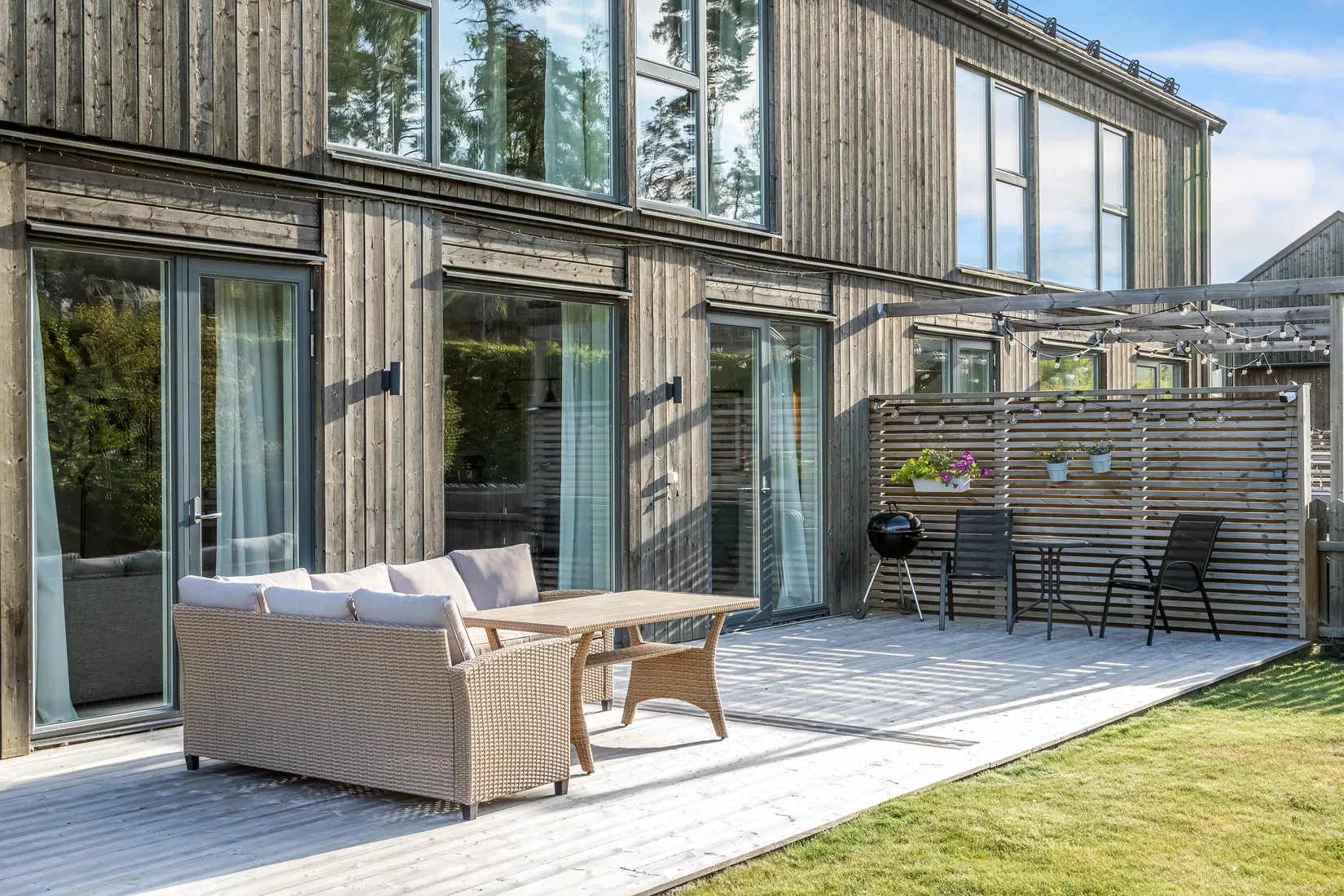 Radhus, Lunnarevägen 27C, Länna, Huddinge