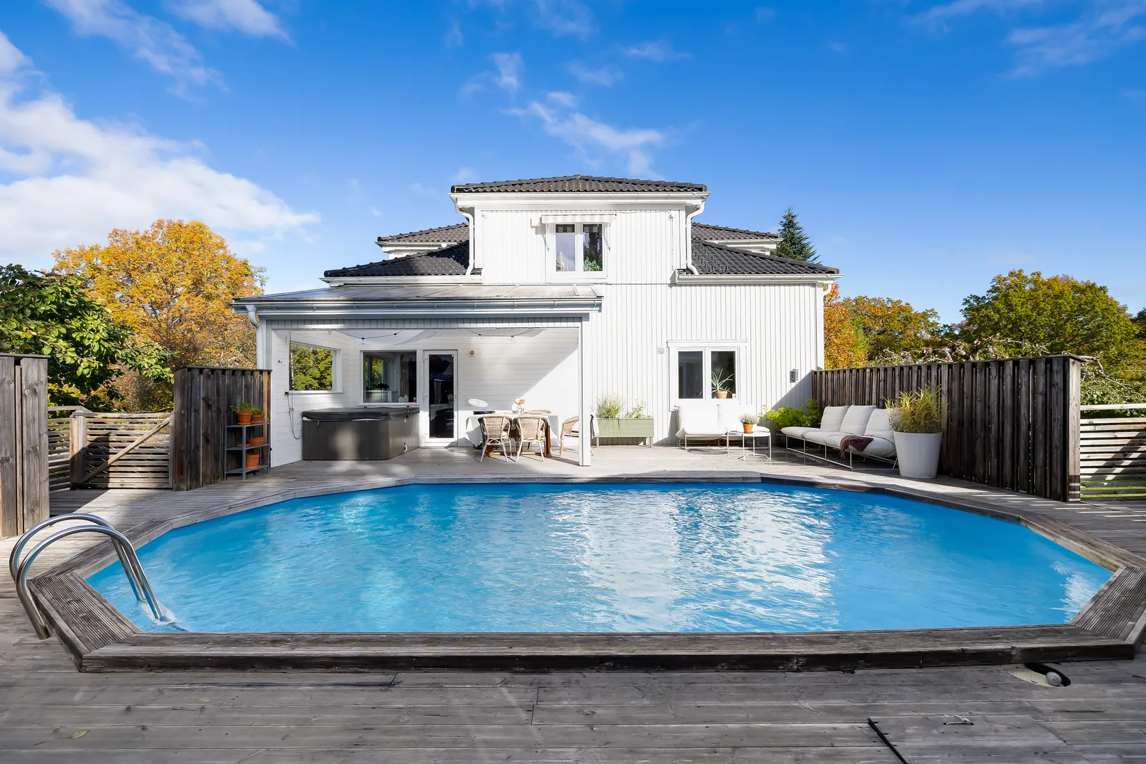 Villa, Gamla Hjälmarvägen 10, Ekeby-Almby, Örebro