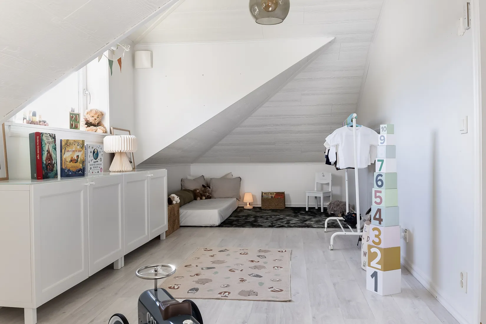 Villa, Gamla Hjälmarvägen 10, Ekeby-Almby, Örebro