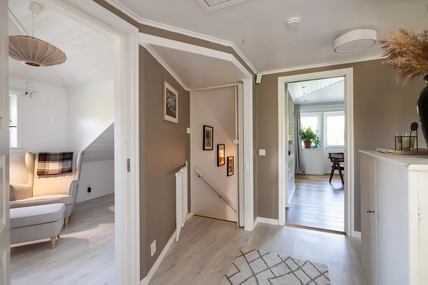 Villa, Gamla Hjälmarvägen 10, Ekeby-Almby, Örebro