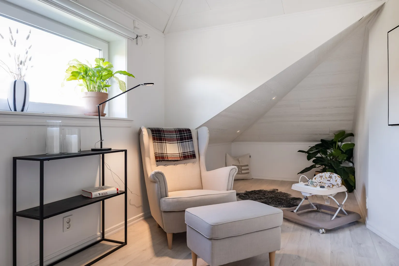 Villa, Gamla Hjälmarvägen 10, Ekeby-Almby, Örebro