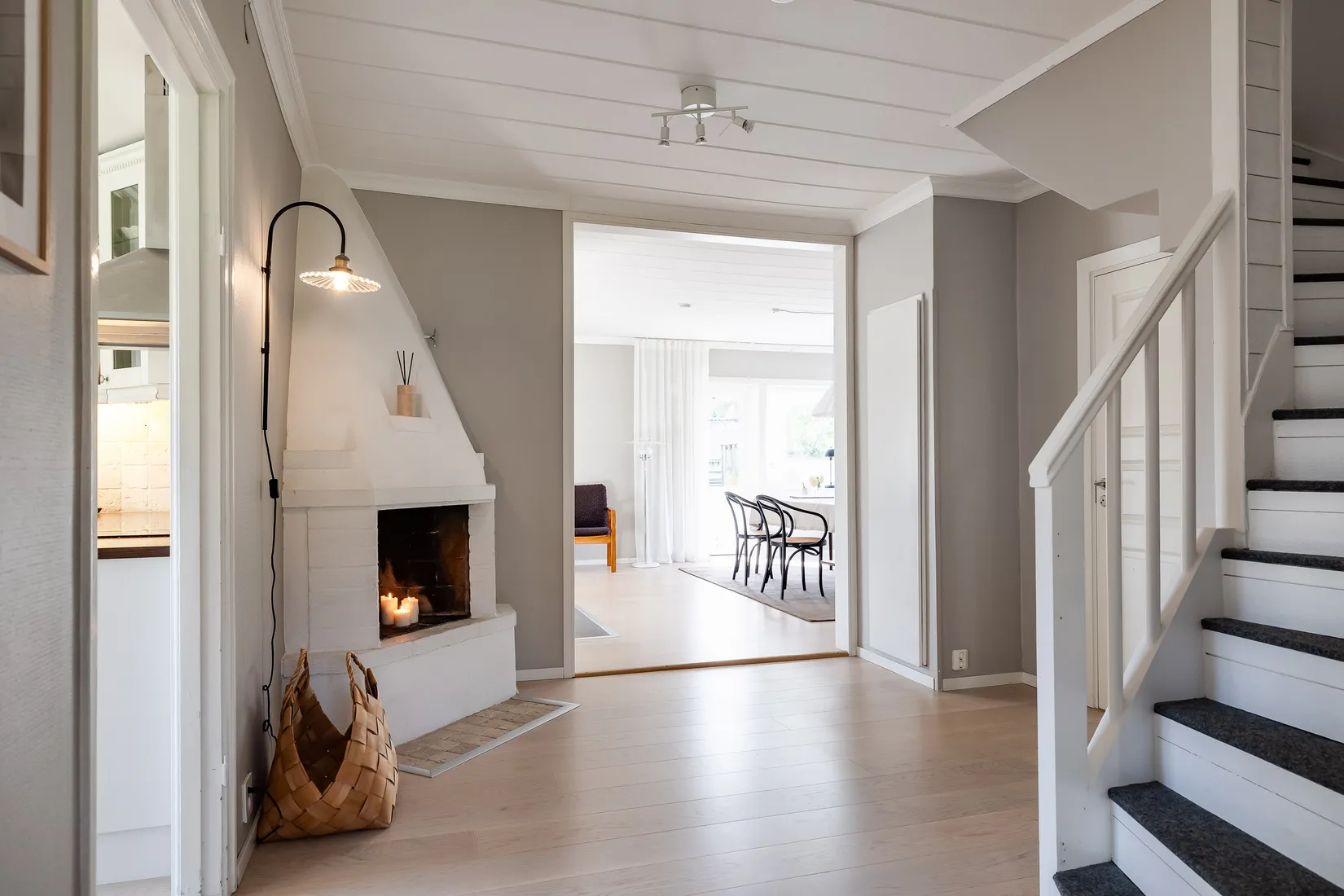 Villa, Gamla Hjälmarvägen 10, Ekeby-Almby, Örebro