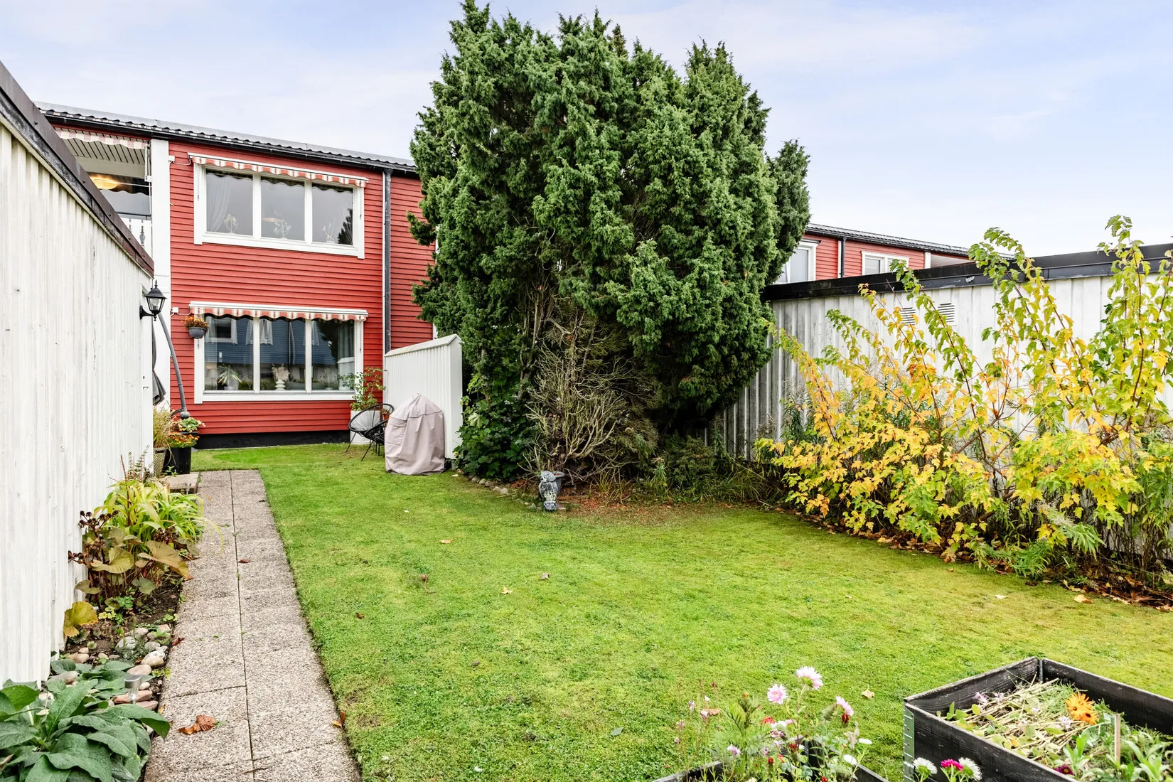 Radhus, Ringensons väg 6A, Johannisdal, Köping