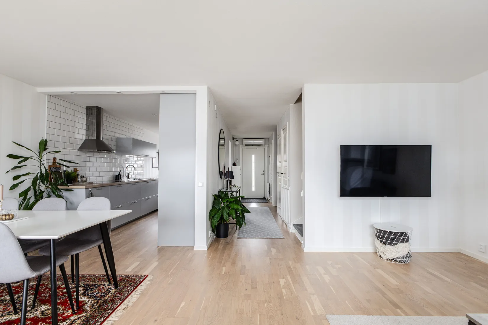 Radhus, Ringensons väg 6A, Johannisdal, Köping