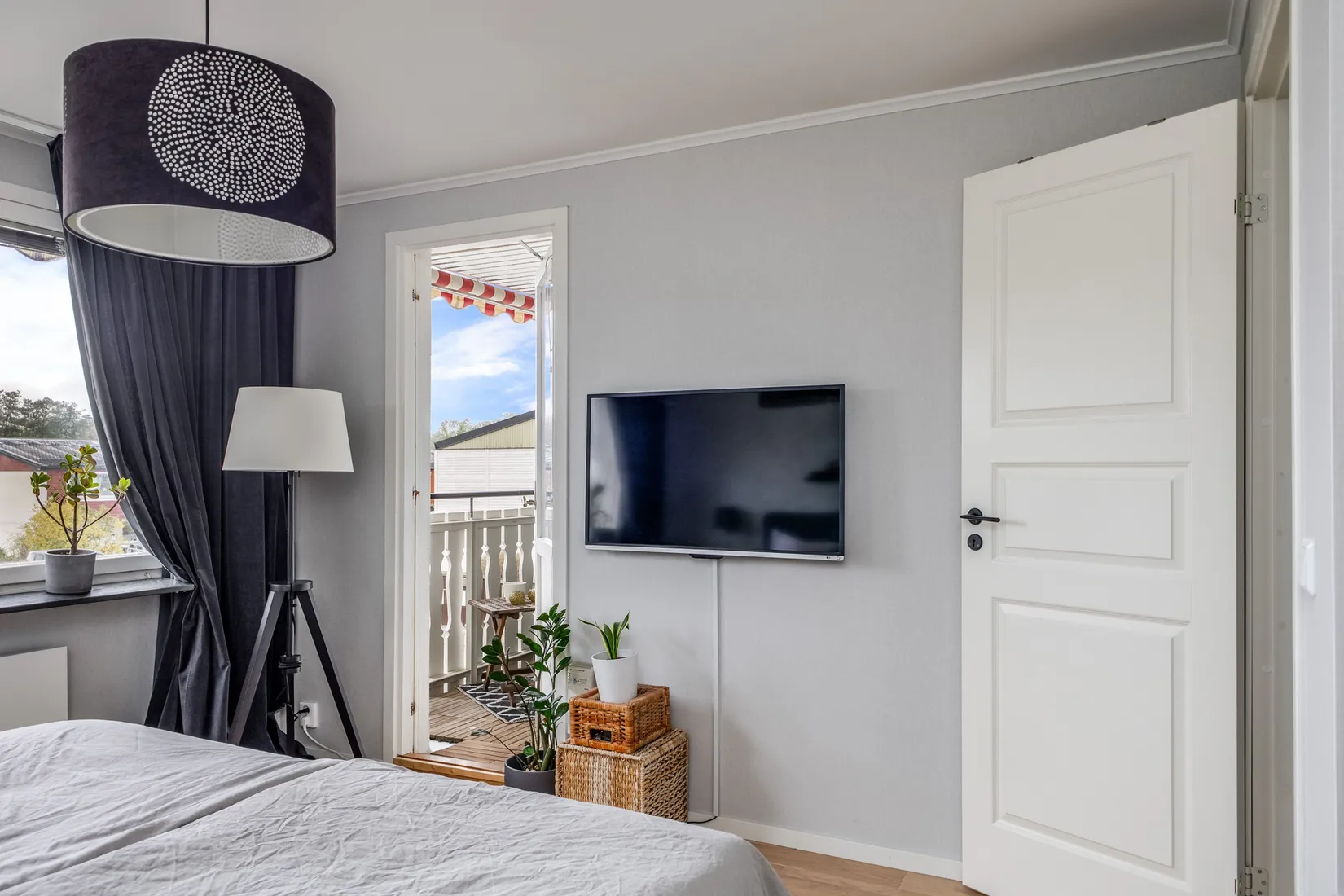 Radhus, Ringensons väg 6A, Johannisdal, Köping