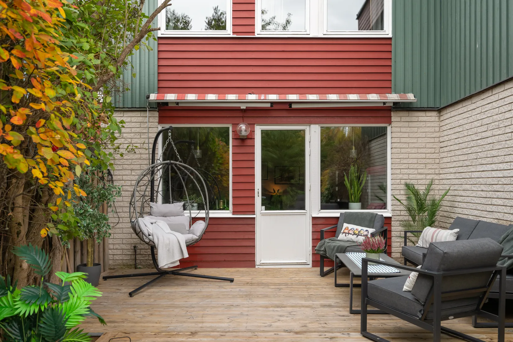 Radhus, Linvägen 21, Väsby, Ekerö