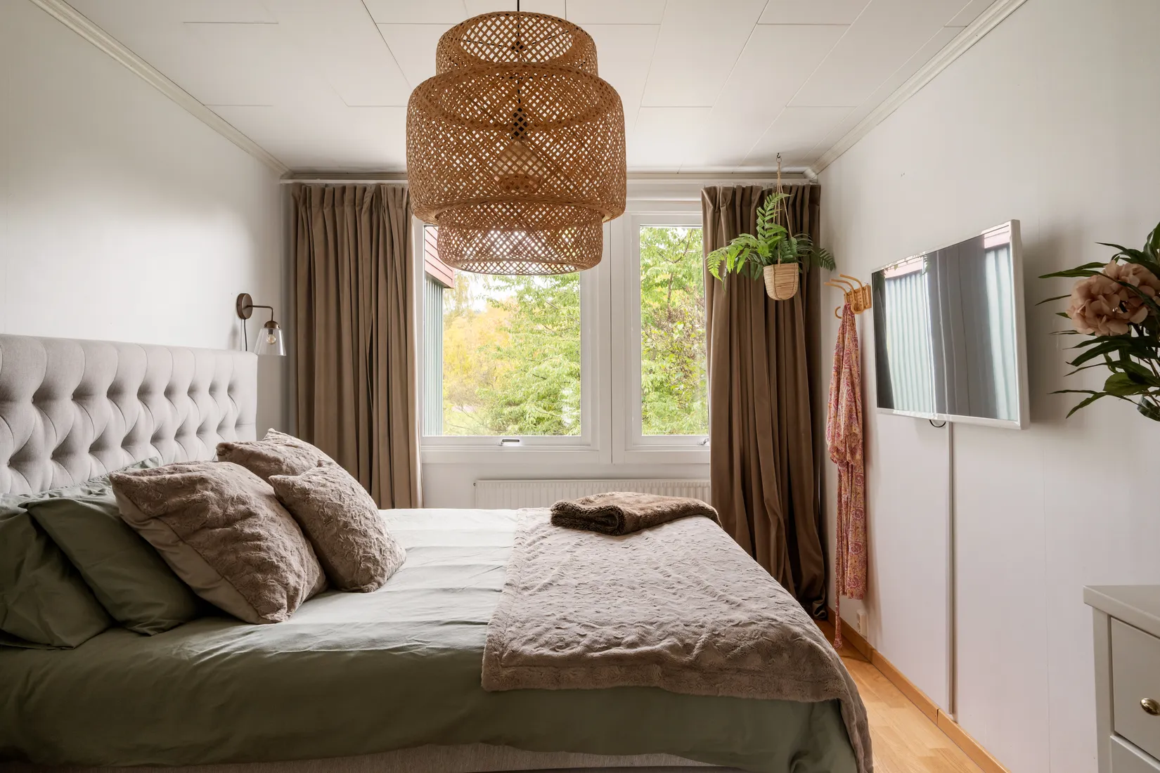 Radhus, Linvägen 21, Väsby, Ekerö